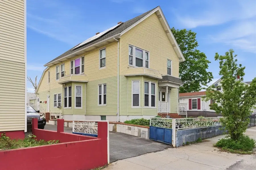 122 Perry St, Central Falls, RI 02863 - #2