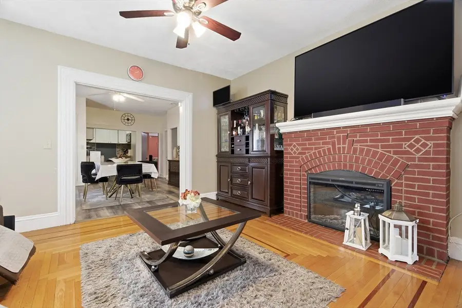 122 Perry St, Central Falls, RI 02863 - #3