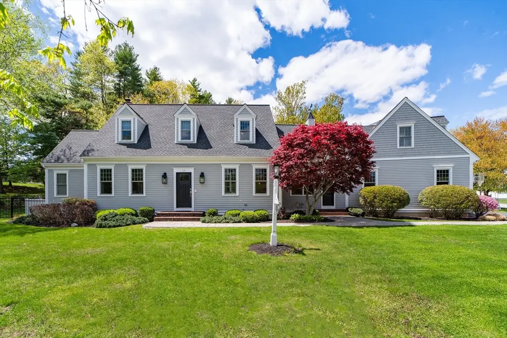 15 Loeffler Ln, Medfield, MA 02052 - #1