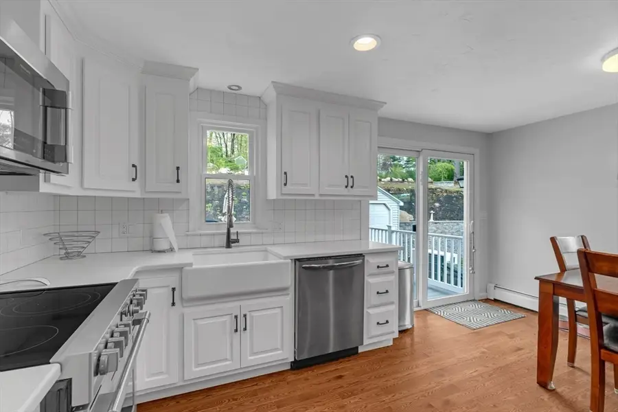41 Church St, Uxbridge, MA 01569 - #3
