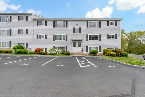 5455 N Main St #4D, Fall River, MA 02720
