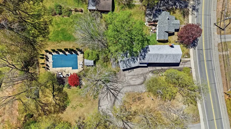 39 E Main St, Merrimac, MA 01860 - #2