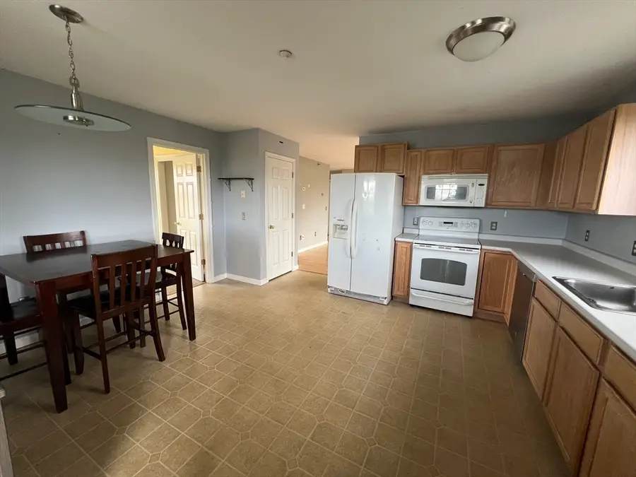 25 George Street #5, Dudley, MA 01571 - #3
