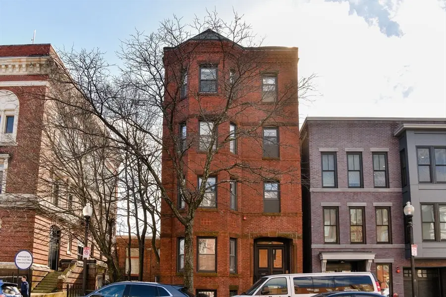 529 E Broadway #4, Boston, MA 02127 - #3
