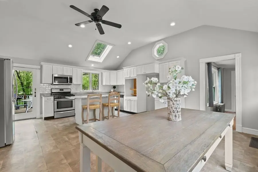 26 Bacon Sq, Plainville, MA 02762 - #2