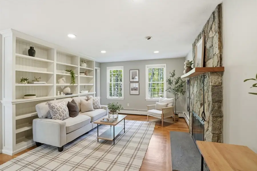 562 High St, North Attleboro, MA 02760 - #3