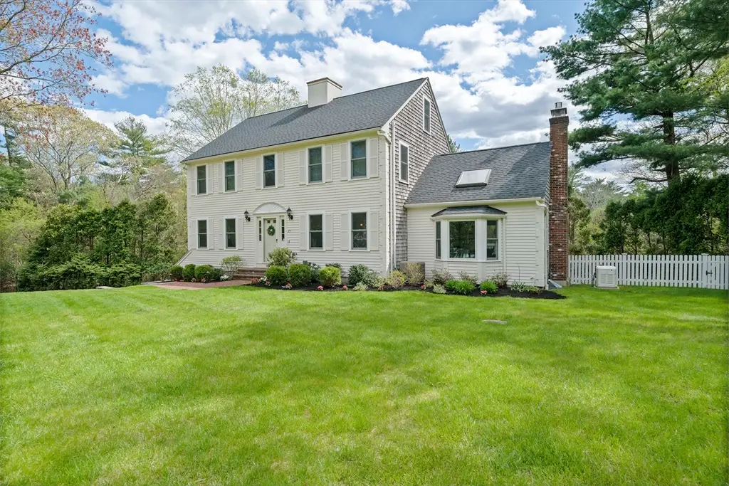 25 Hounds Ditch Ln, Duxbury, MA 02332 - #1