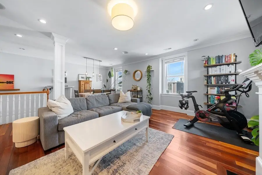 29 Mount Vernon St #29-3, Boston, MA 02125 - #3