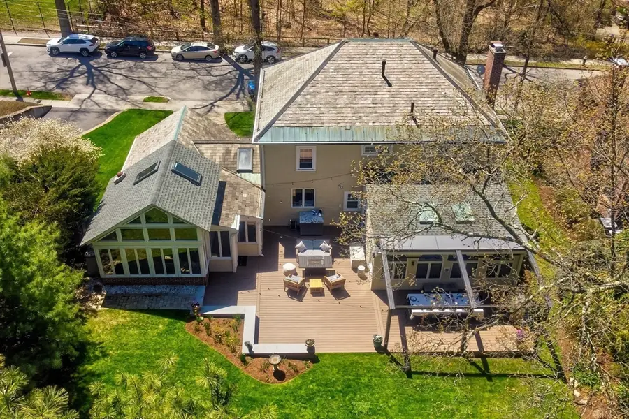 152 Beverly Rd, Chestnut Hill, MA 02467 - #3