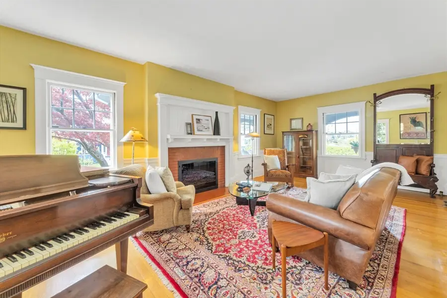 110 Anawan Ave, Boston, MA 02132 - #2