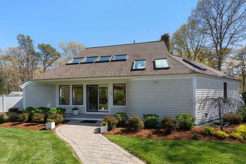 26 Driftwood Cir, Mashpee, MA 02649 - #1