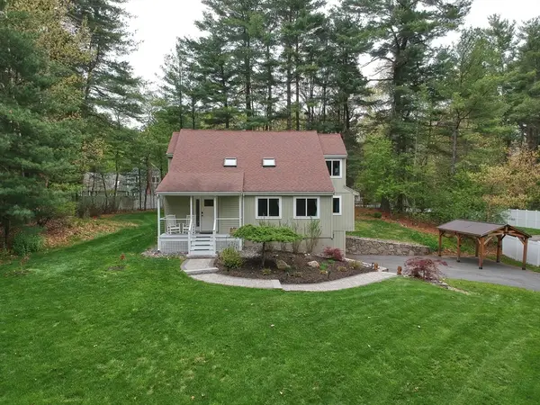 65 Briarcliff Ln, Holliston, MA 01746