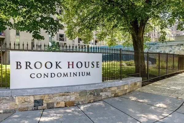 44 Washington St #1103, Brookline, MA 02445 - #1