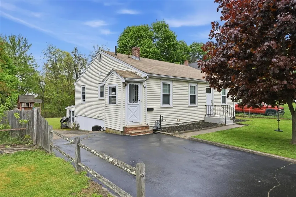24 Warren Ave, Stoughton, MA 02072 - #1