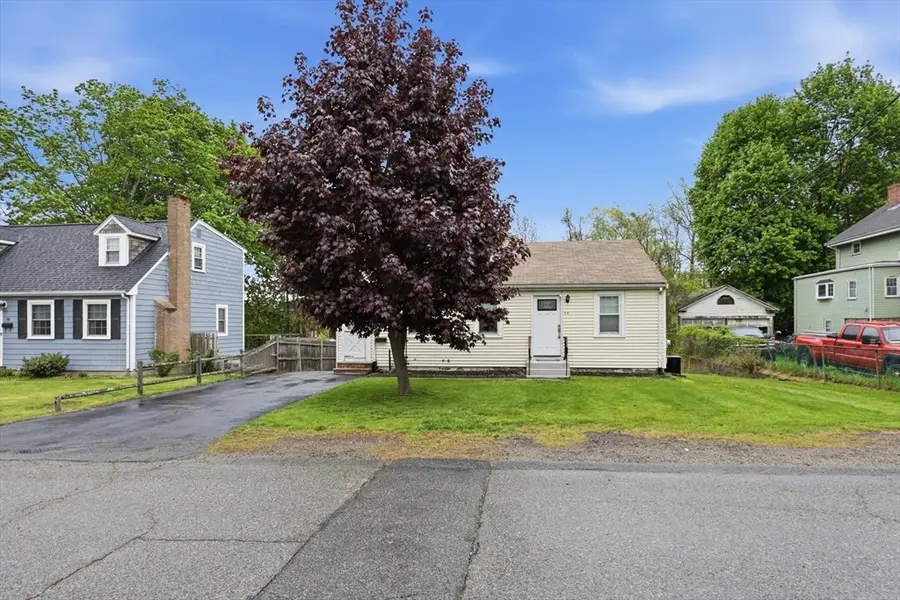 24 Warren Ave, Stoughton, MA 02072 - #2