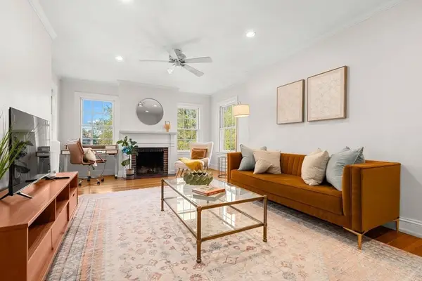 41 Linnaean St #43, Cambridge, MA 02138