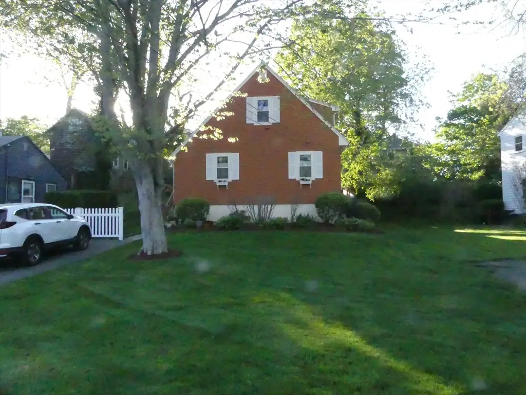 14 Lawrence St, Beverly, MA 01915 - #1