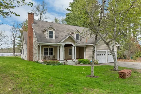 40 Coopers Coopers Grove Rd, Kingston, NH 03848