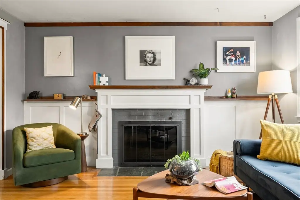 6 Van Brunt St, Boston, MA 02136 - #1