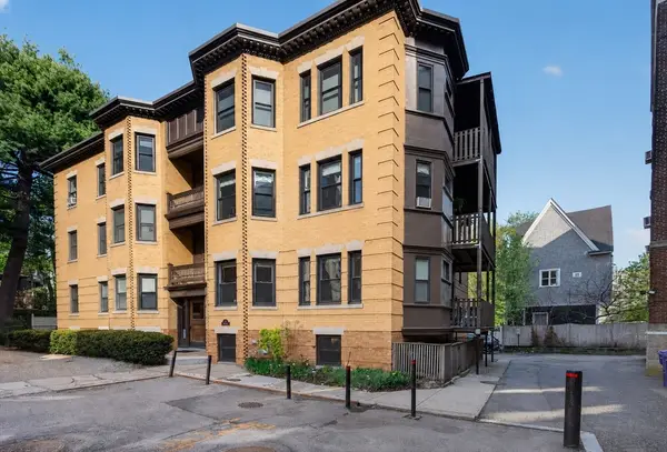 17 Park Vale #4, Brookline, MA 02446