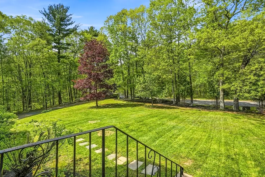 28 Wood Dr, Mendon, MA 01756 - #3