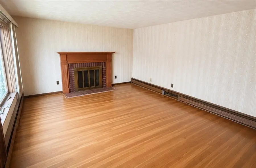 7 Lorette St, Boston, MA 02132 - #2