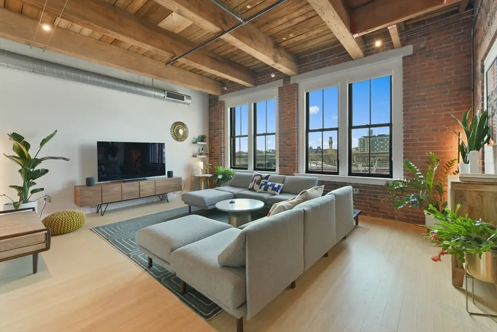 9 W Broadway #410, Boston, MA 02127 - #1