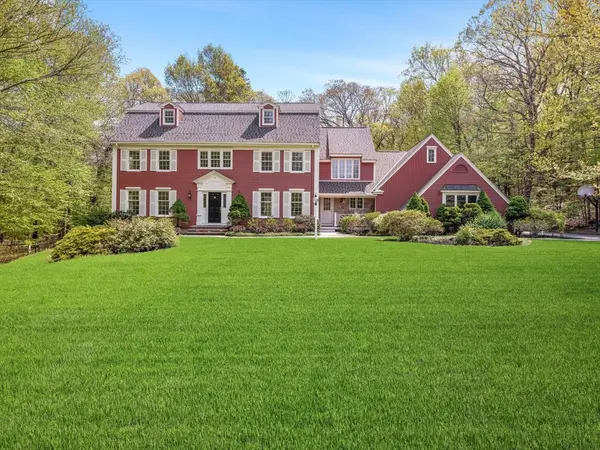 9 Catie Dr, Westborough, MA 01581