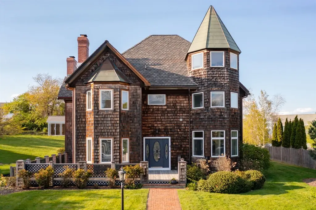 4 Harborview Road, Hull, MA 02045 - #1