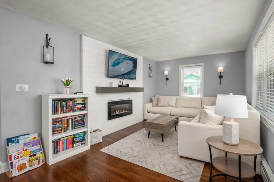 497 Foster Rd, Tewksbury, MA 01876 - #3