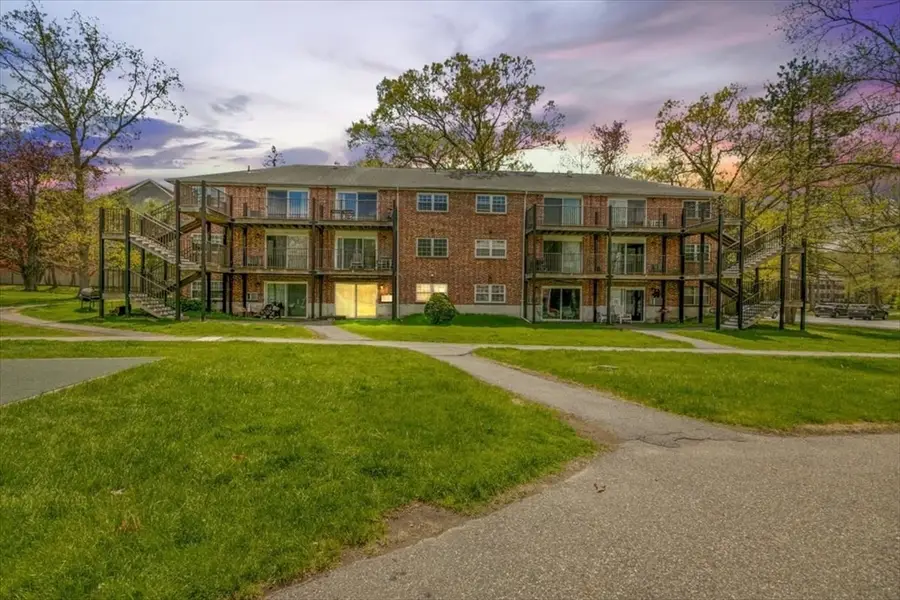 39 Farrwood Ave #1, North Andover, MA 01845 - #3