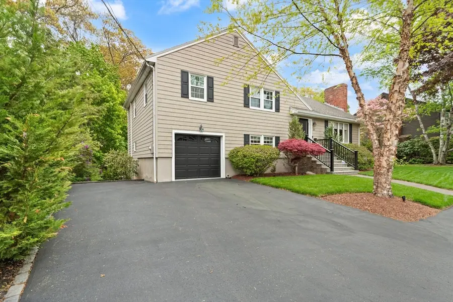 21 Buckingham Drive, Reading, MA 01867 - #3