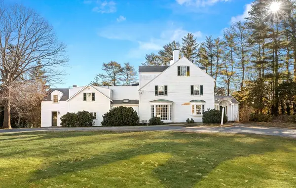 64 West St, Beverly, MA 01915