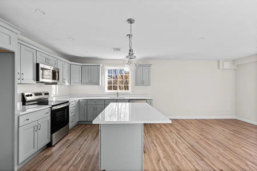 393-5 Court St #5, Plymouth, MA 02360 - #3