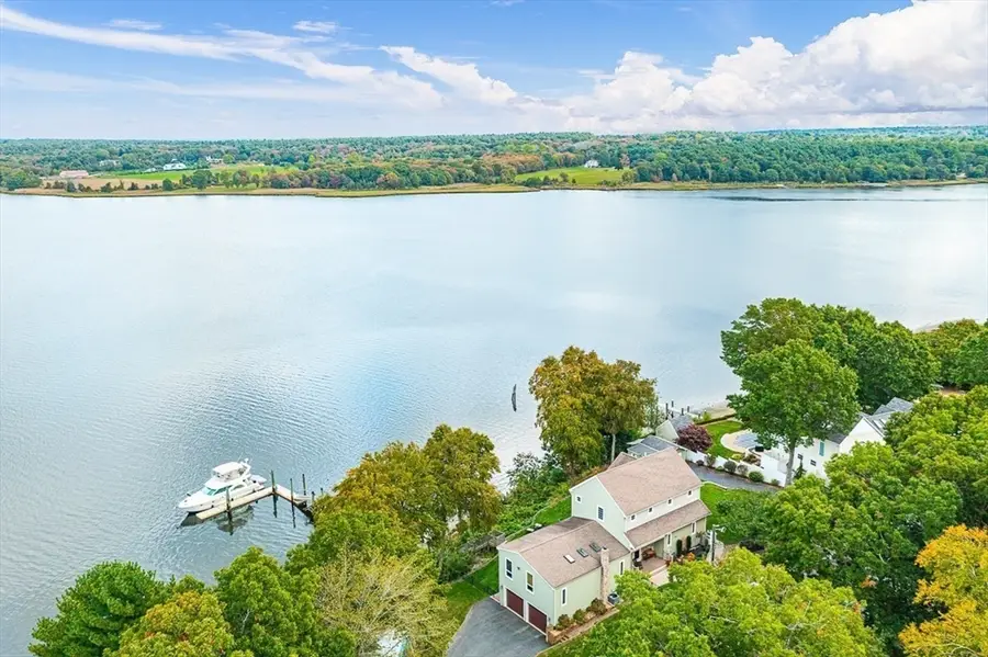 43 Cliff Dr, Assonet, MA 02702 - #2