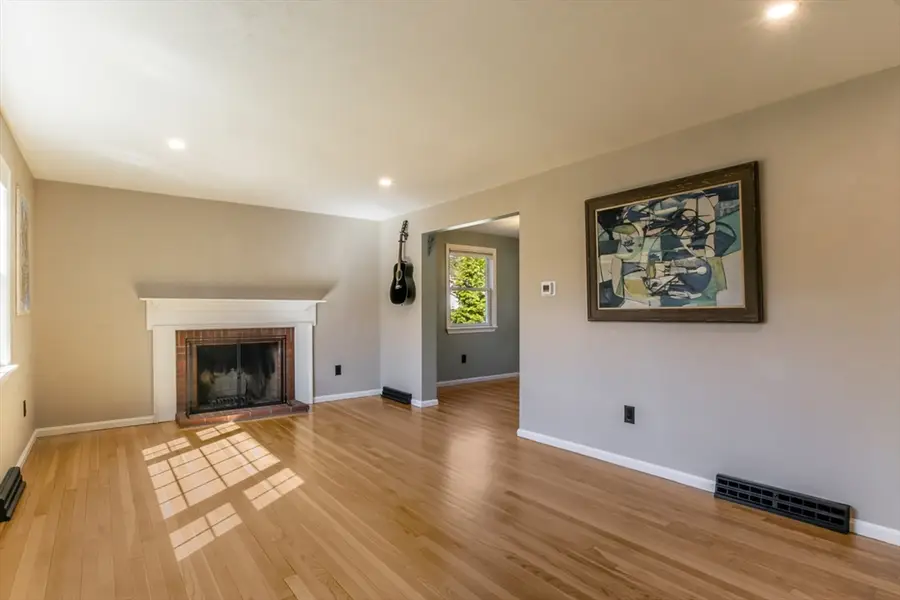 196 Center St, Groveland, MA 01834 - #2
