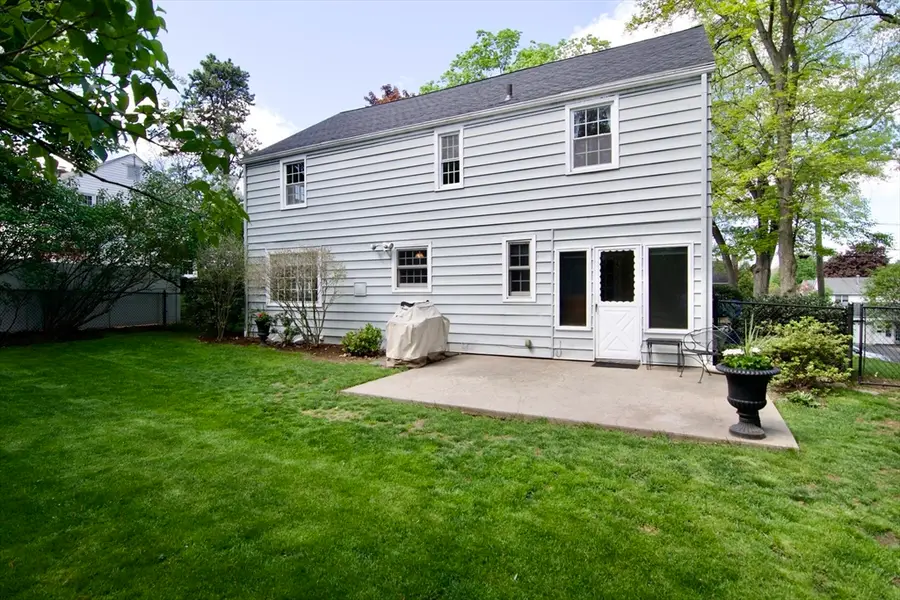 129 Chalmers St, Springfield, MA 01118 - #3