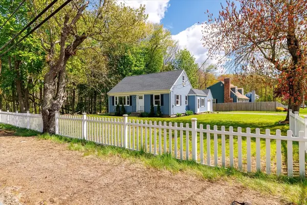 376 Pleasant St, Paxton, MA 01612
