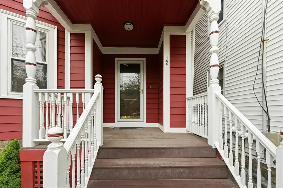 166 Chestnut St #1, Brookline, MA 02445 - #3