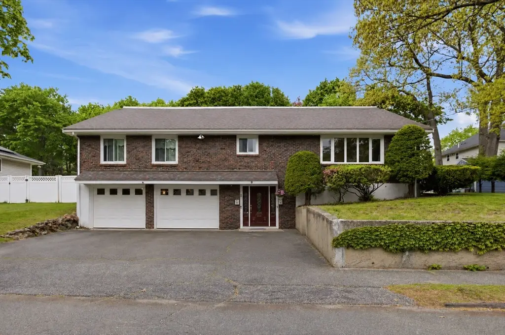 3 Spruce St, Stoneham, MA 02180 - #1