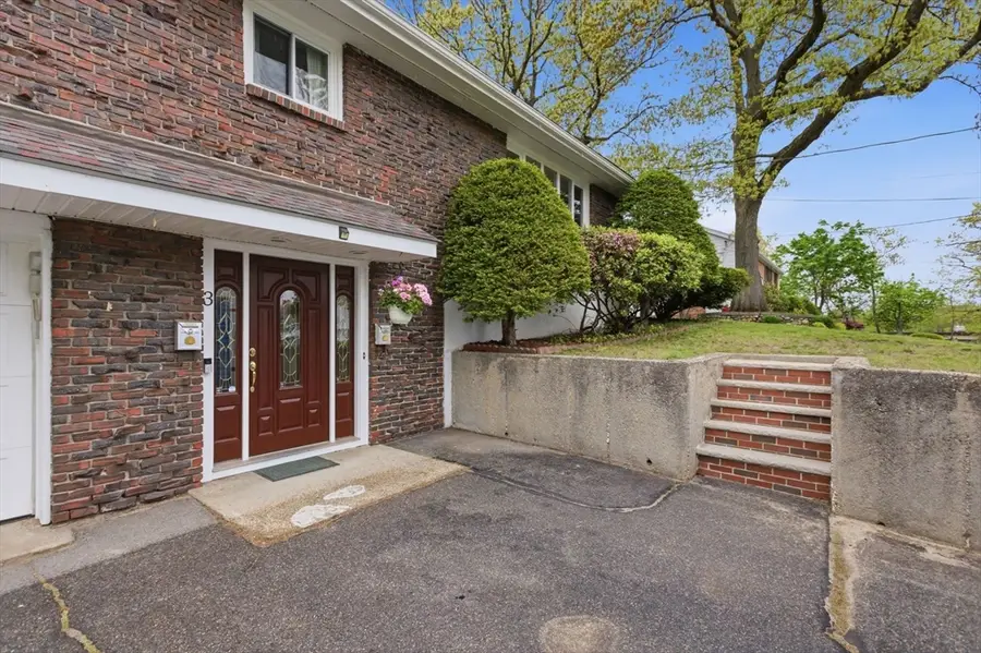 3 Spruce St, Stoneham, MA 02180 - #2