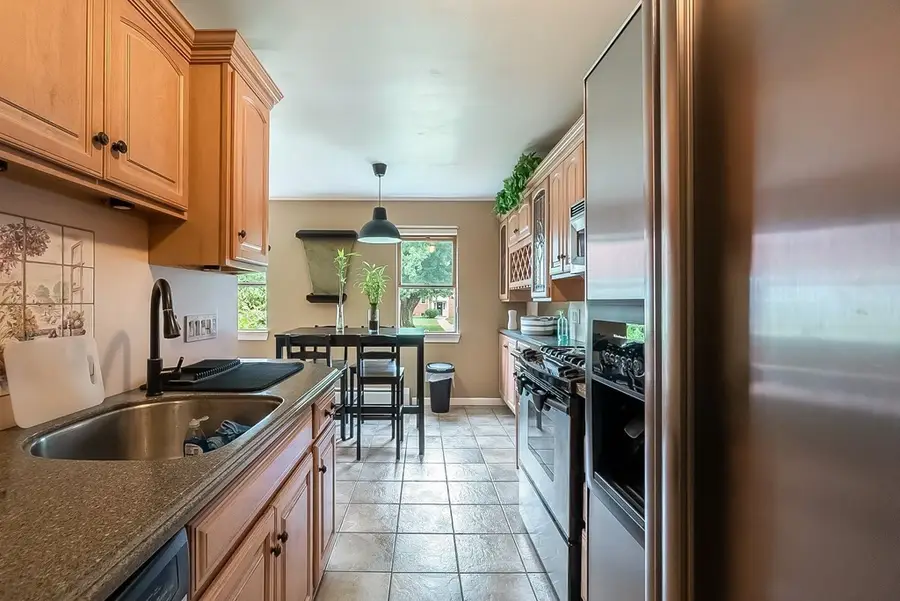 288 Regency Park Dr #288, Agawam, MA 01001 - #3
