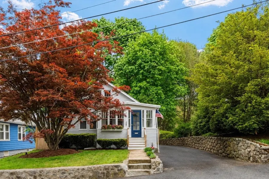 4 Western Ave, Wakefield, MA 01880 - #2