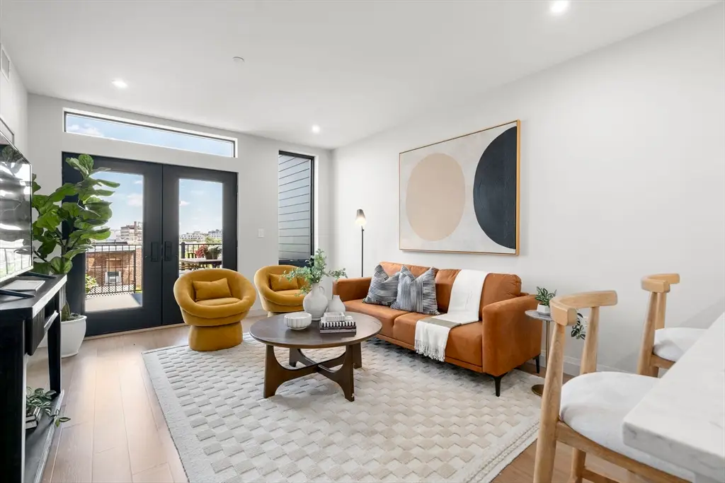 100 Lincoln Street #301, Boston, MA 02135 - #1