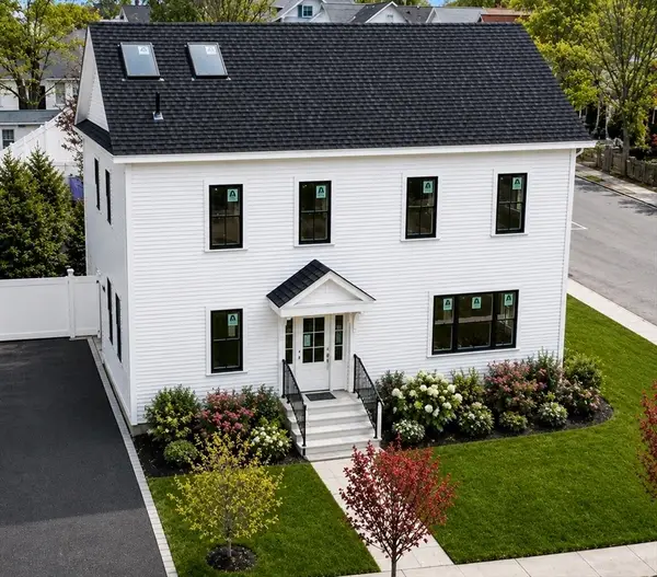 128 Carey Ave #1, Watertown, MA 02472