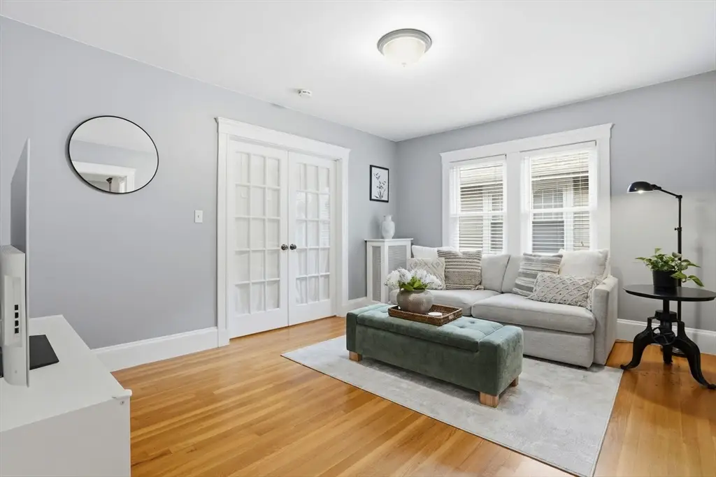 32 Eddy St #3, Waltham, MA 02453 - #1