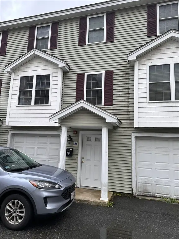 255 School St #B, Lowell, MA 01854