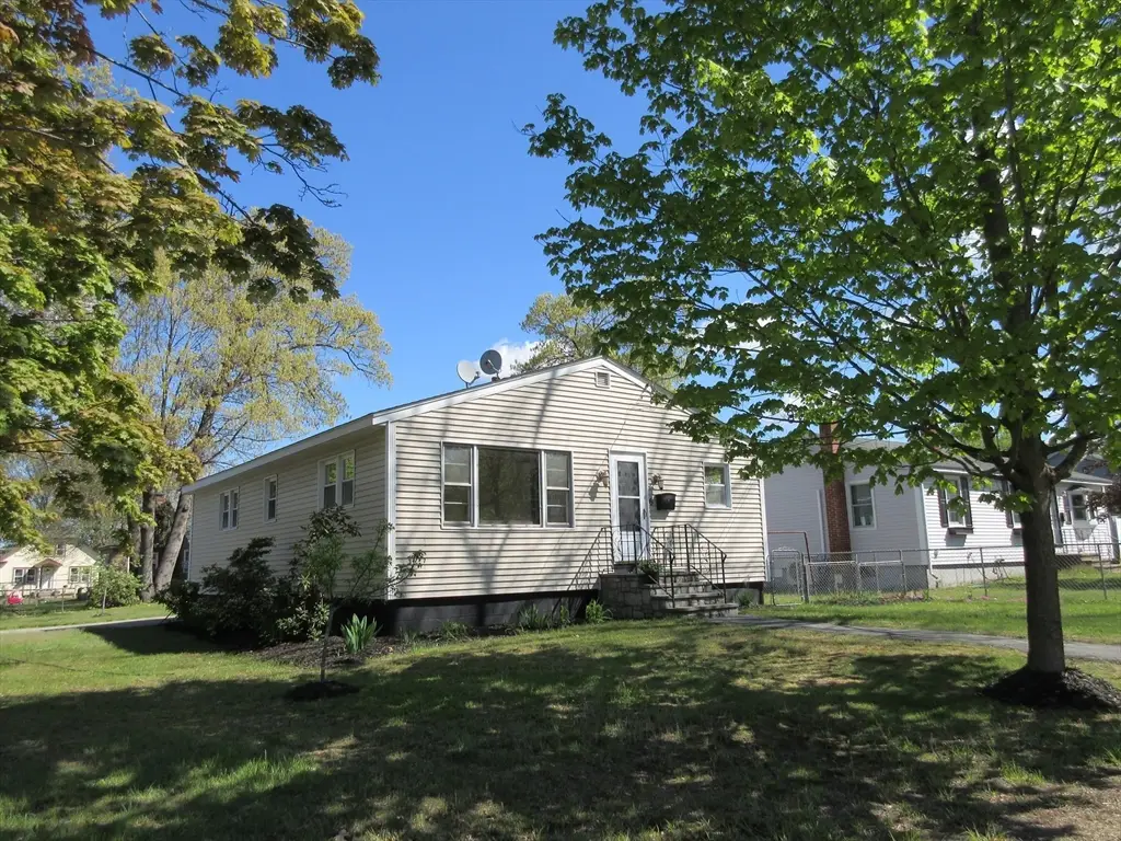 6 Bristol St, Lowell, MA 01852 - #1