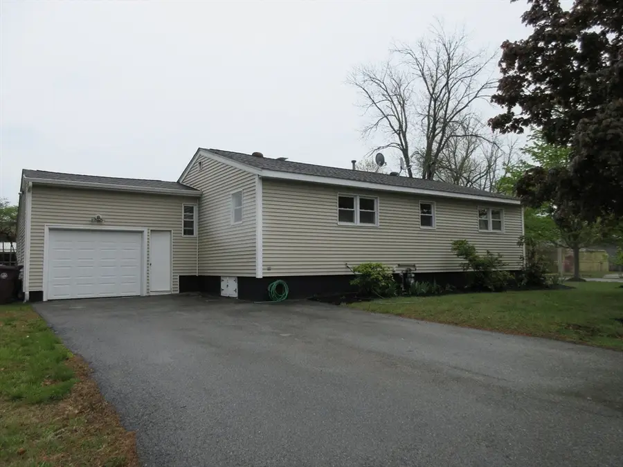6 Bristol St, Lowell, MA 01852 - #2