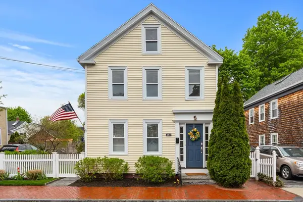 28 Dove St #2, Newburyport, MA 01950